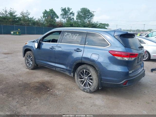 2017 TOYOTA HIGHLANDER XLE 3