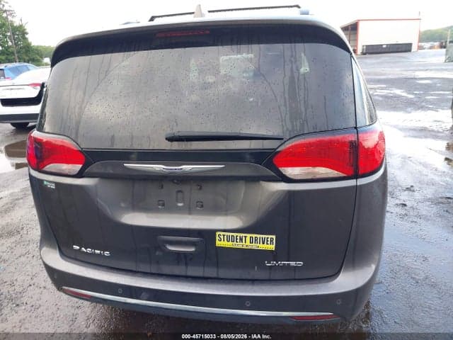 2019 CHRYSLER PACIFICA LIMITED 17