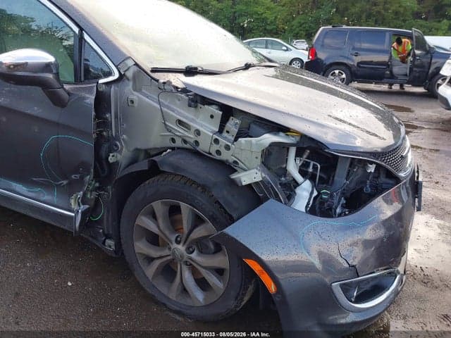 2019 CHRYSLER PACIFICA LIMITED 6