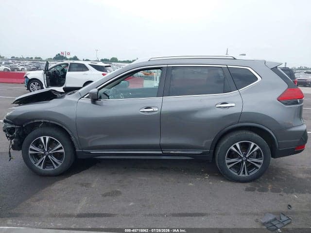 2017 NISSAN ROGUE SL 15
