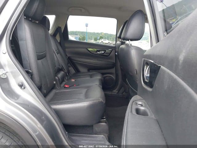2017 NISSAN ROGUE SL 8