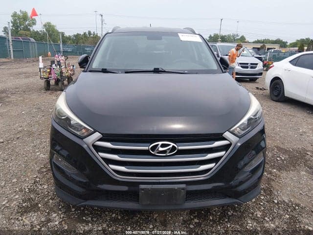 2017 HYUNDAI TUCSON SE 11