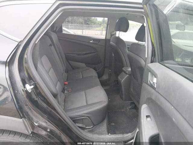 2017 HYUNDAI TUCSON SE 8