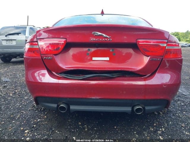 2017 JAGUAR XE 25T PREMIUM 6