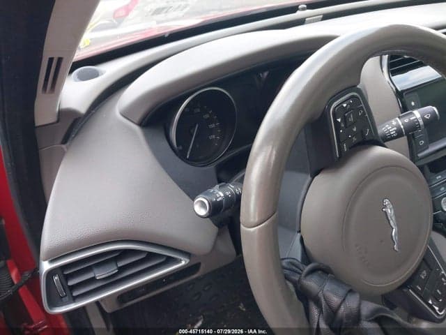 2017 JAGUAR XE 25T PREMIUM 7