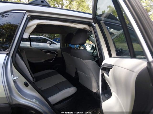 2025 TOYOTA RAV4 HYBRID XLE 8
