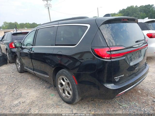 2023 CHRYSLER PACIFICA LIMITED 3