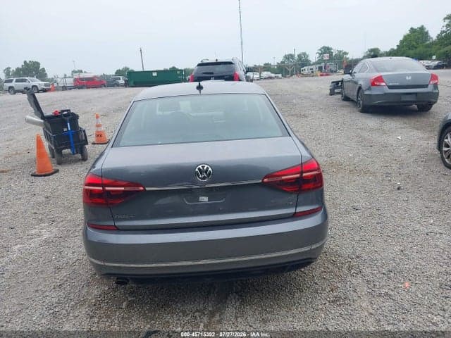 2017 VOLKSWAGEN PASSAT 1.8T R-LINE 16