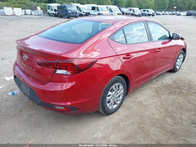 2019 HYUNDAI ELANTRA SE 4