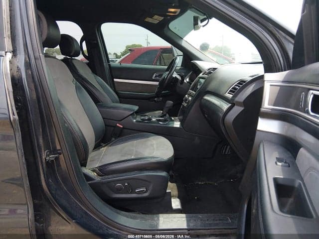 2017 FORD EXPLORER XLT 5