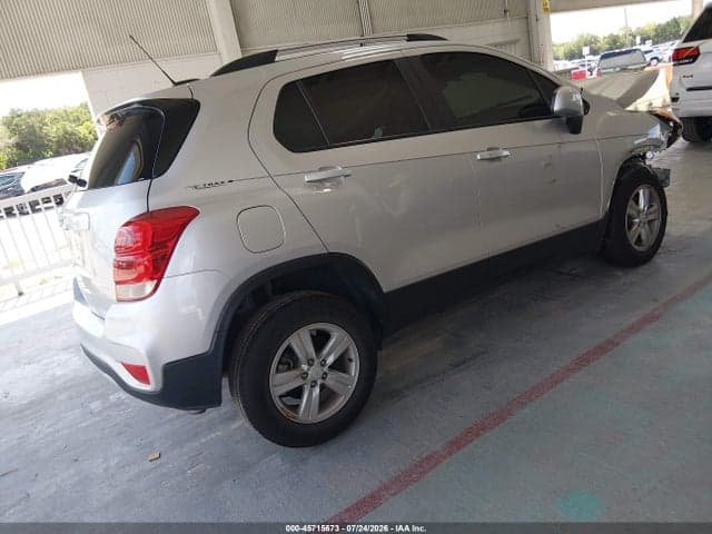 2022 CHEVROLET TRAX AWD LT 4