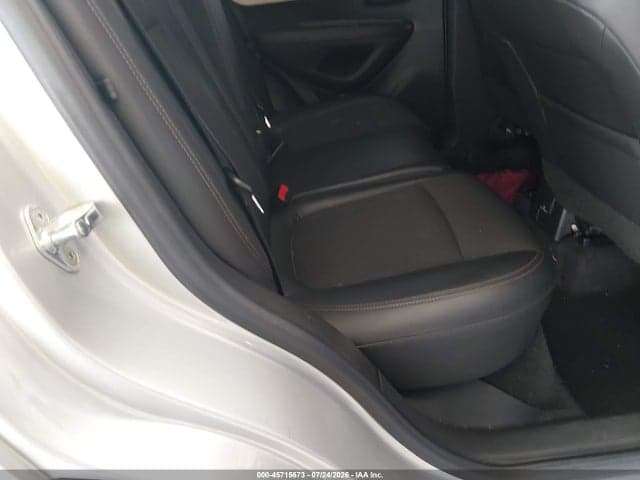 2022 CHEVROLET TRAX AWD LT 8