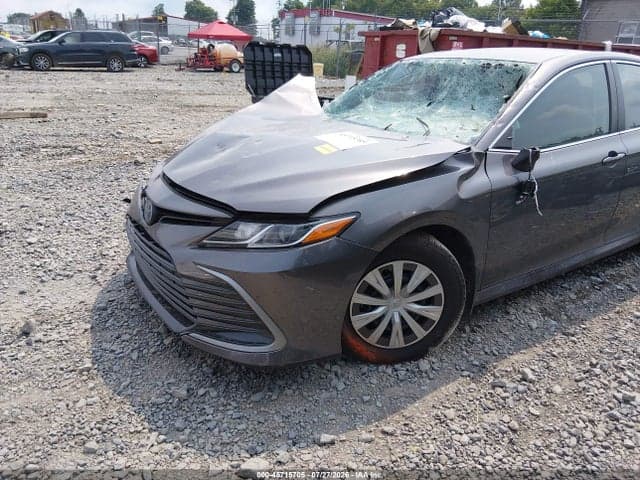 2022 TOYOTA CAMRY LE HYBRID 6