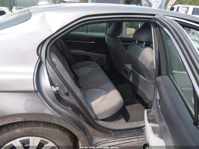 2022 TOYOTA CAMRY LE HYBRID 8