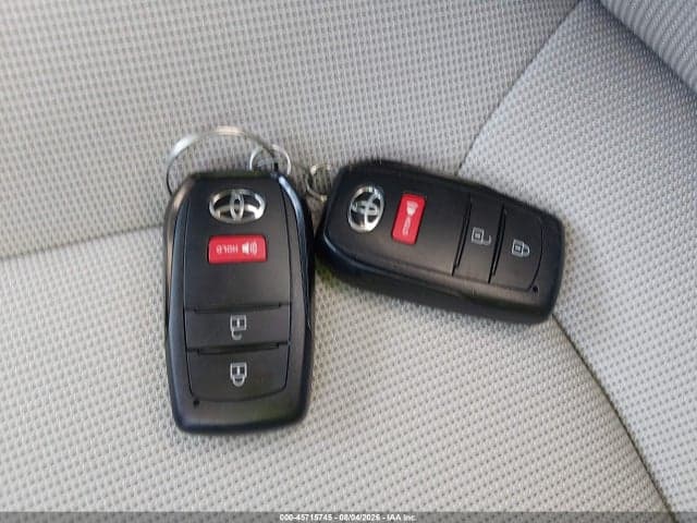 2026 TOYOTA COROLLA CROSS LE 11