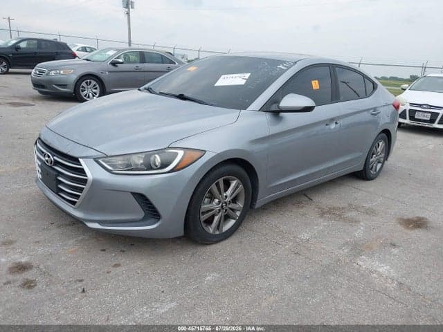 2017 HYUNDAI ELANTRA SE 2