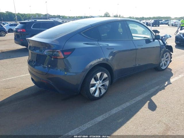 2023 TESLA MODEL Y 4