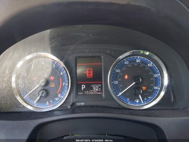 2018 TOYOTA COROLLA LE 8