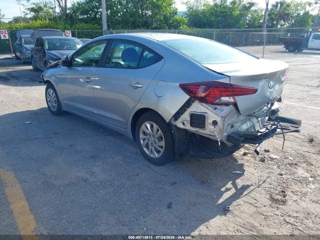 2020 HYUNDAI ELANTRA SE 3