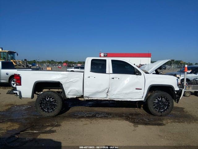 2018 GMC K1500 SLT 14