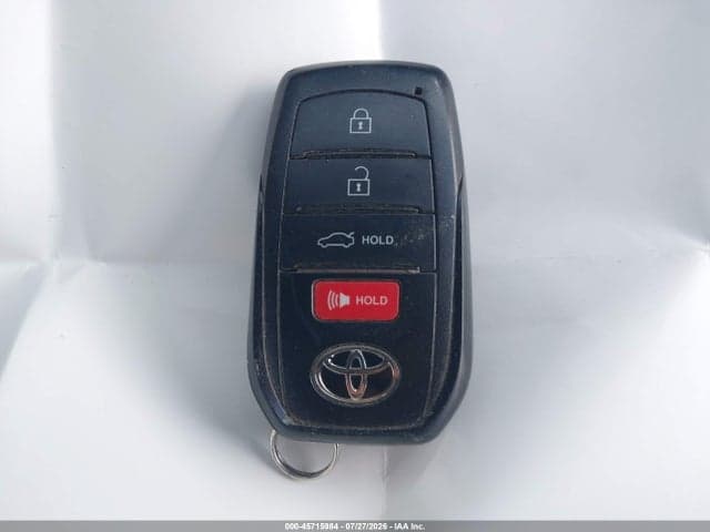 2025 TOYOTA CAMRY SE 11