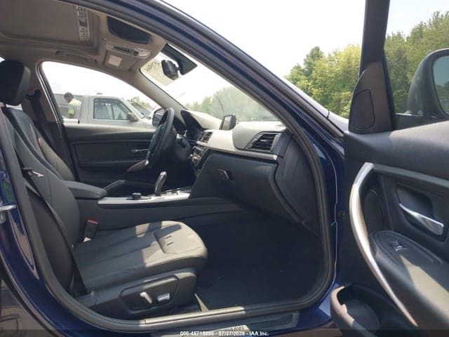 2017 BMW 320I 5