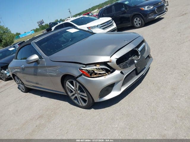 2019 MERCEDES-BENZ C 300 1