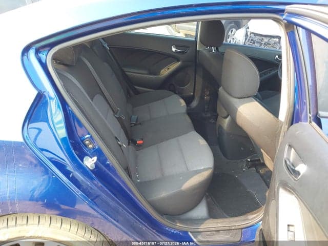 2017 KIA FORTE S 8