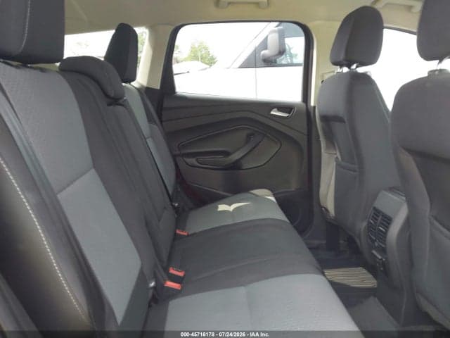 2017 FORD ESCAPE SE 8