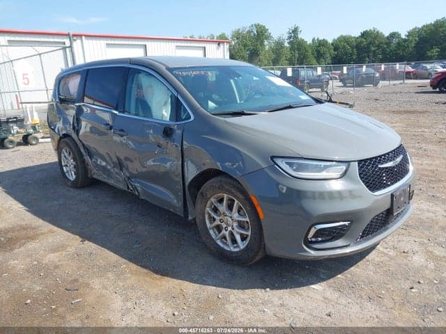 2023 CHRYSLER PACIFICA TOURING L 1