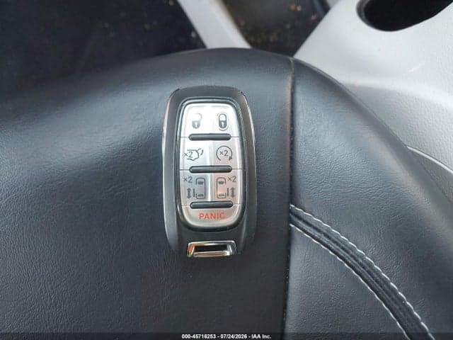 2023 CHRYSLER PACIFICA TOURING L 11
