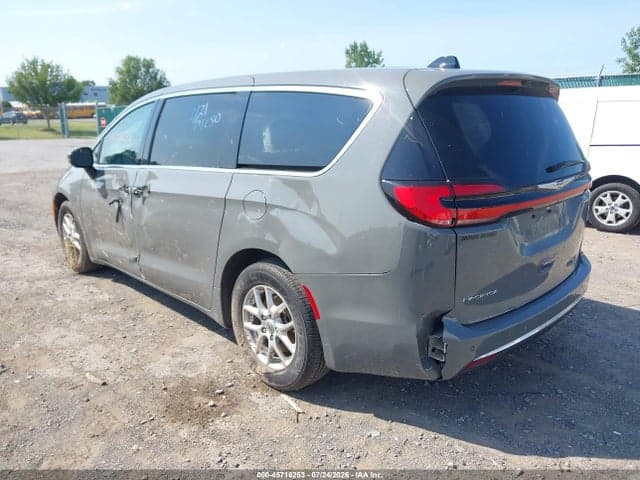 2023 CHRYSLER PACIFICA TOURING L 3