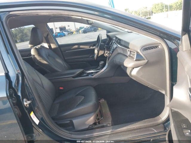 2019 TOYOTA CAMRY SE 5
