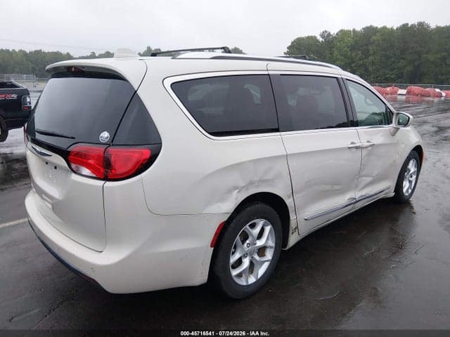 2017 CHRYSLER PACIFICA TOURING-L PLUS 4