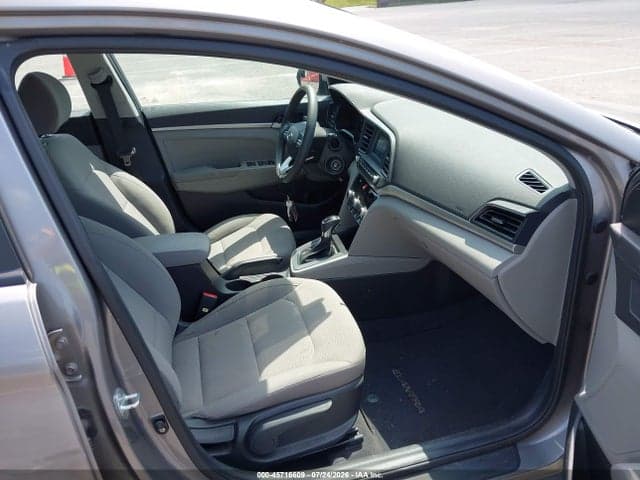 2020 HYUNDAI ELANTRA SE 5