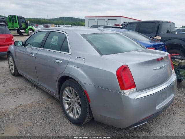2017 CHRYSLER 300C 3