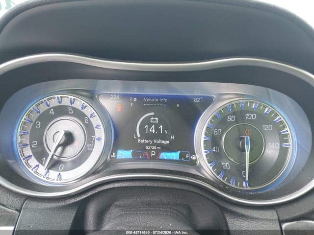 2017 CHRYSLER 300C 7