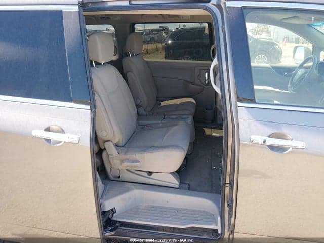 2017 NISSAN QUEST SV 8