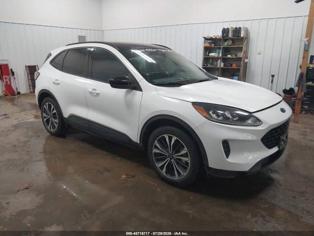 2022 FORD ESCAPE SE 1