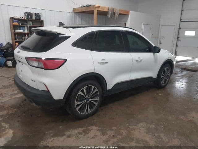 2022 FORD ESCAPE SE 4