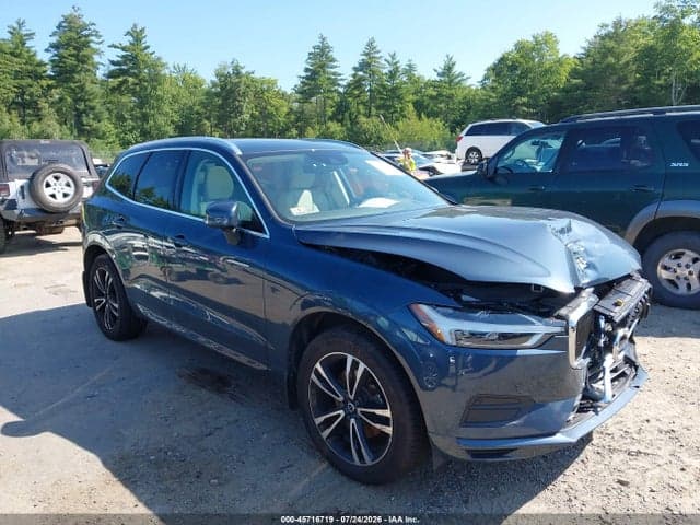 2020 VOLVO XC60 T5 MOMENTUM - 1