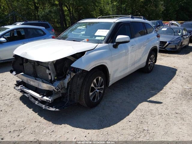 2023 TOYOTA HIGHLANDER XLE 2