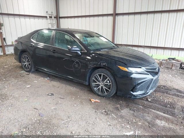 2024 TOYOTA CAMRY SE 1