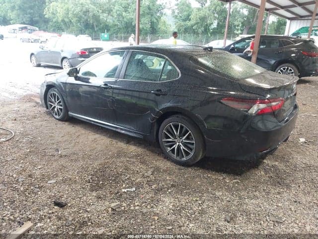 2024 TOYOTA CAMRY SE 3