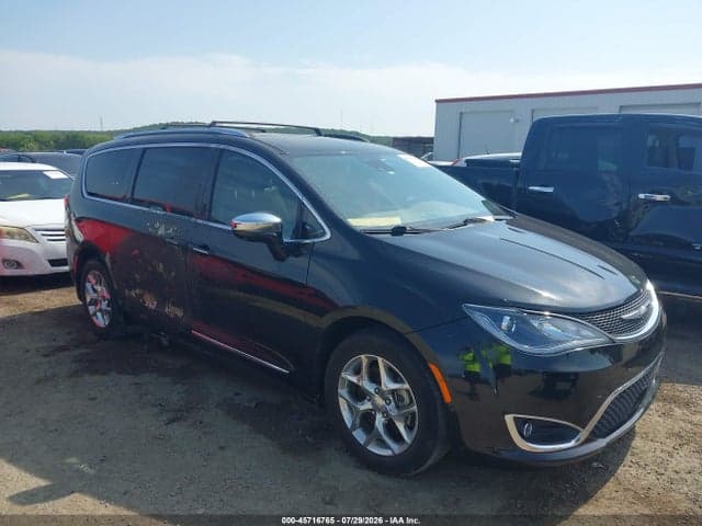 2017 CHRYSLER PACIFICA LIMITED 1