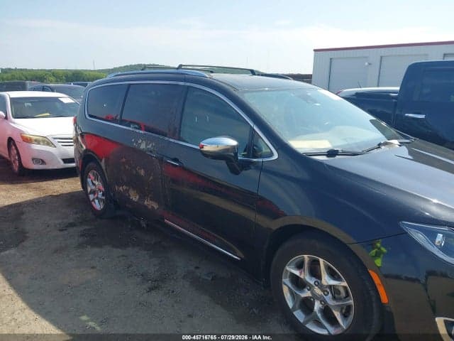 2017 CHRYSLER PACIFICA LIMITED 6