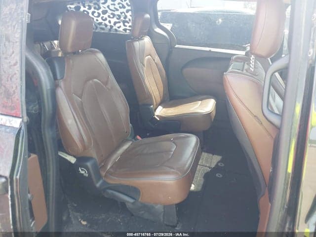 2017 CHRYSLER PACIFICA LIMITED 8