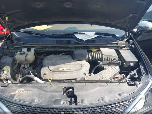 2017 CHRYSLER PACIFICA LIMITED 10