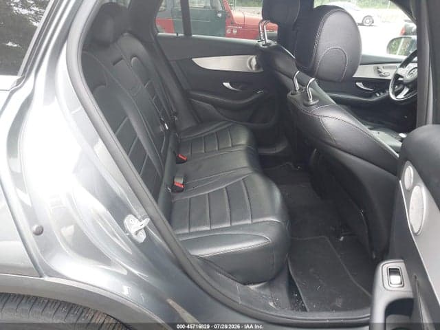 2019 MERCEDES-BENZ GLC 300 4MATIC 8