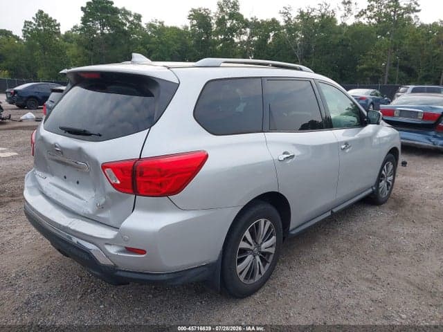 2019 NISSAN PATHFINDER SL 4